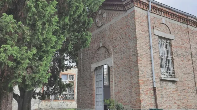 cappellina centrale Cimitero di San Lorenzo in Monte