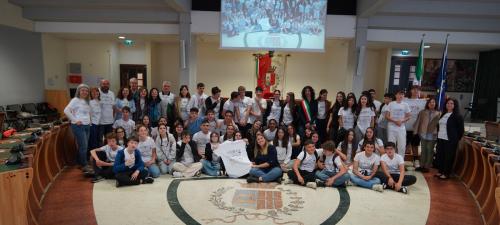 Nella sala del Consiglio comunale gli studenti di Miramare hanno animato l’evento conclusivo del percorso "I Giusti tra le Nazioni"