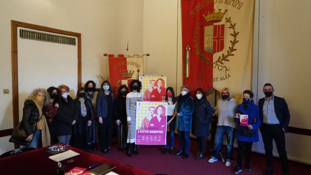 Le rappresentanti delle associazioni fondatrici di Rete Casa delle Donne insieme alla Vicesindaca Chiara Bellini