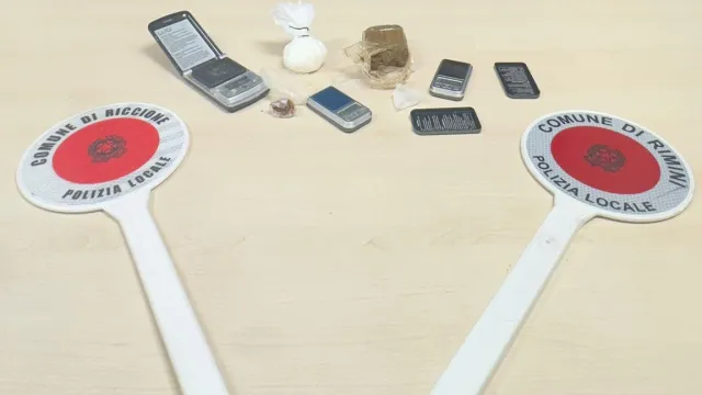 foto sequestro vigili Riccione Rimini