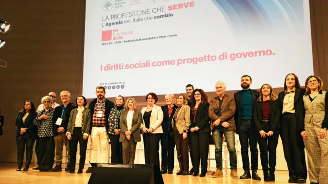 la equipe de i nodi territoriali riminesi premiati a roma