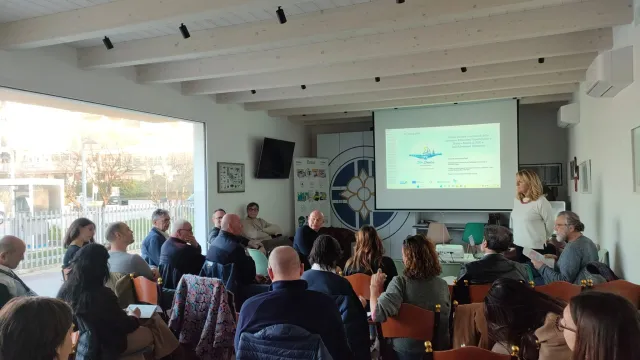 foto incontro formazione 01-mare-adolescenti_blue_lab_2026