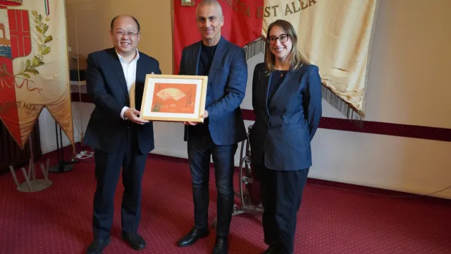 Delegazione Yangzhou in visita il 14 aprile 2026