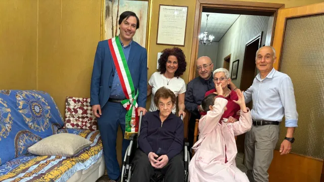 100 CANDELINE PER Abbieri Lucia Antonietta