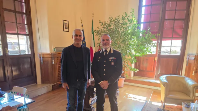 Sindaco con Colonnello Daniele Credidio.jpeg