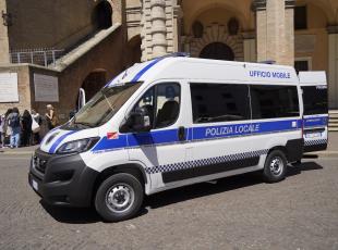 ufficio mobile in dotazione alla Polizia Locale di Rimini