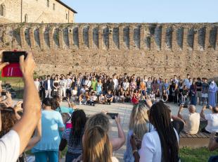 Cerimonia dei traguardi: 203 studenti di 13 istituti scolastici premiati nell'arena Francesca da Rimini