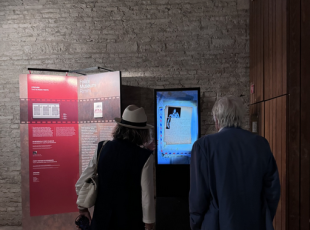 Giancarlo Giannini in visita al Fellini Museum tra ricordi e aneddoti 