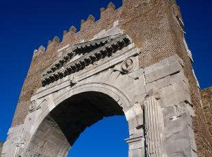 Arco d'Augusto