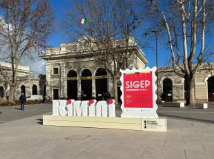 Piazzale stazione ferroviaria