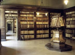 07_-_biblioteca_interno.jpg