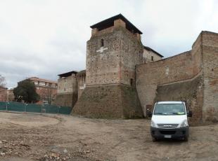 castelsismondo_scavo_archeologico_panorama_1_rid.jpg