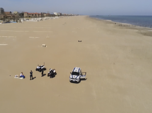 controlli_con_drone_in_spiaggia_polizia_locale_.png
