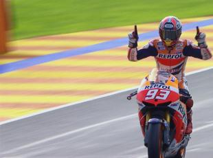 hitting_the_apex_markmarquez_03.jpg