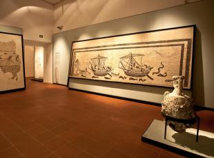 museo_archeologico_-_mosaico_delle_barche.jpg