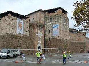 posizionamento_cantiere_scavi_archeo_piazza_malatesta_03.jpg