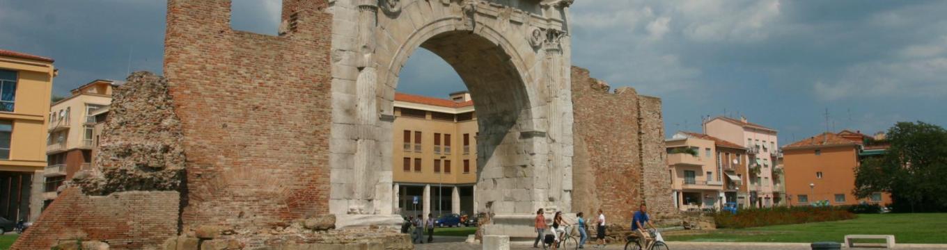 rimini_arco_d_augusto.jpg